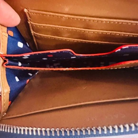 STELLA & DOT ~ Navy and White Striped Wristlet w/Red Trim Tan Strap and Interior - Picture 4 of 8